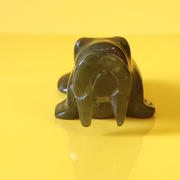 Hand-Carved Canadian Jade Walrus Figurine – Genuine Nephrite from BC - Picture 5 of 9